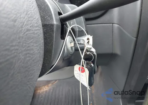 2002 Nissan Xterra Xe z USA, uszkodzony, nr VIN 5N1ED28T12C604884